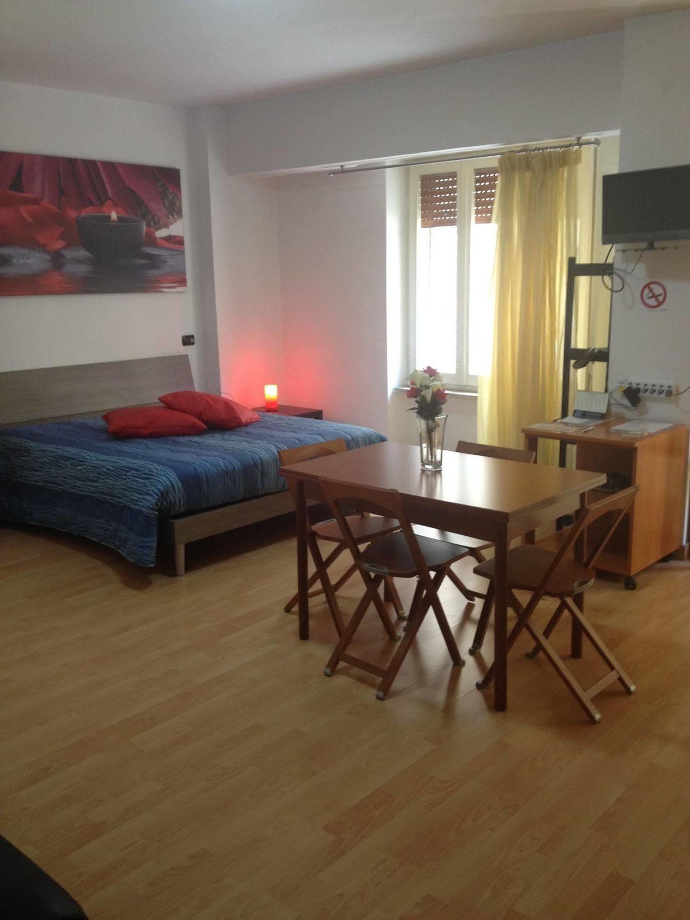 רומא Casa Vacanze House Eden מראה חיצוני תמונה